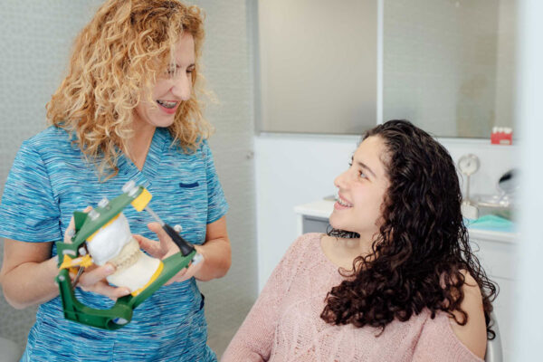 camident clinica dental en gandia paciente mujer